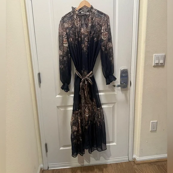 Nancy Yang Navy Floral Print Sheer Maxi Dress Ruffle Neck Size L NWT - Picture 6 of 8